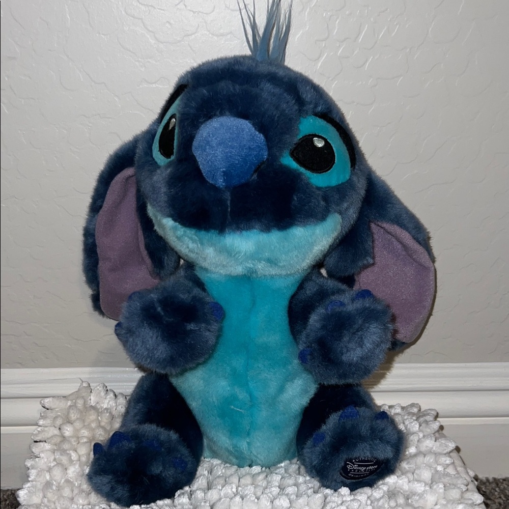 Like NEW Disney Store Exclusive Core Stitch Authentic Patch RARE